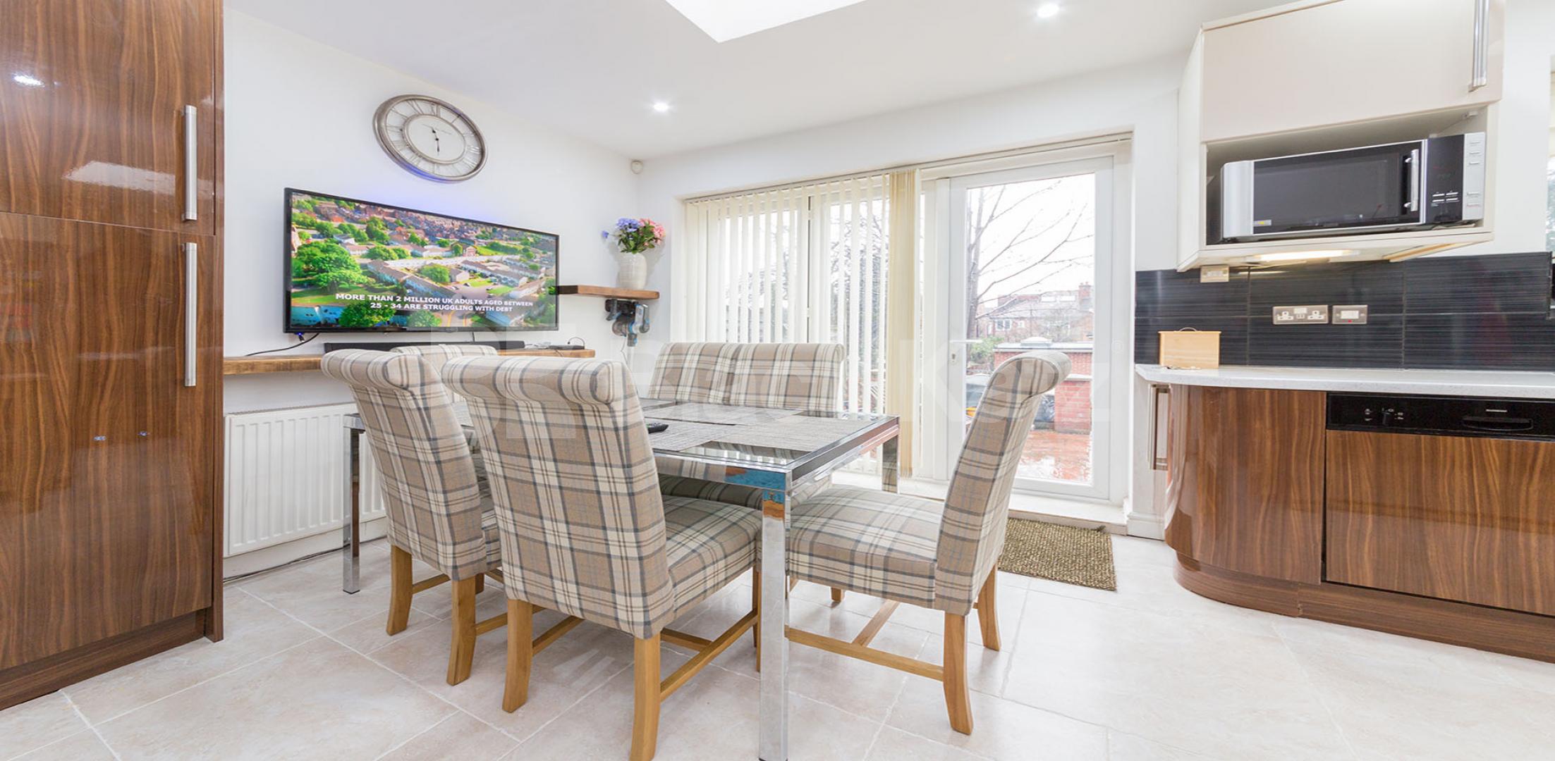 			Fantastic New Instruction!, 4 Bedroom, 1 bath, 1 reception House			  Petworth Road, North Finchley